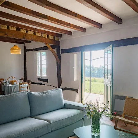 Le De La Verrerie, Maison Traditionnelle Avec Piscine 펜션